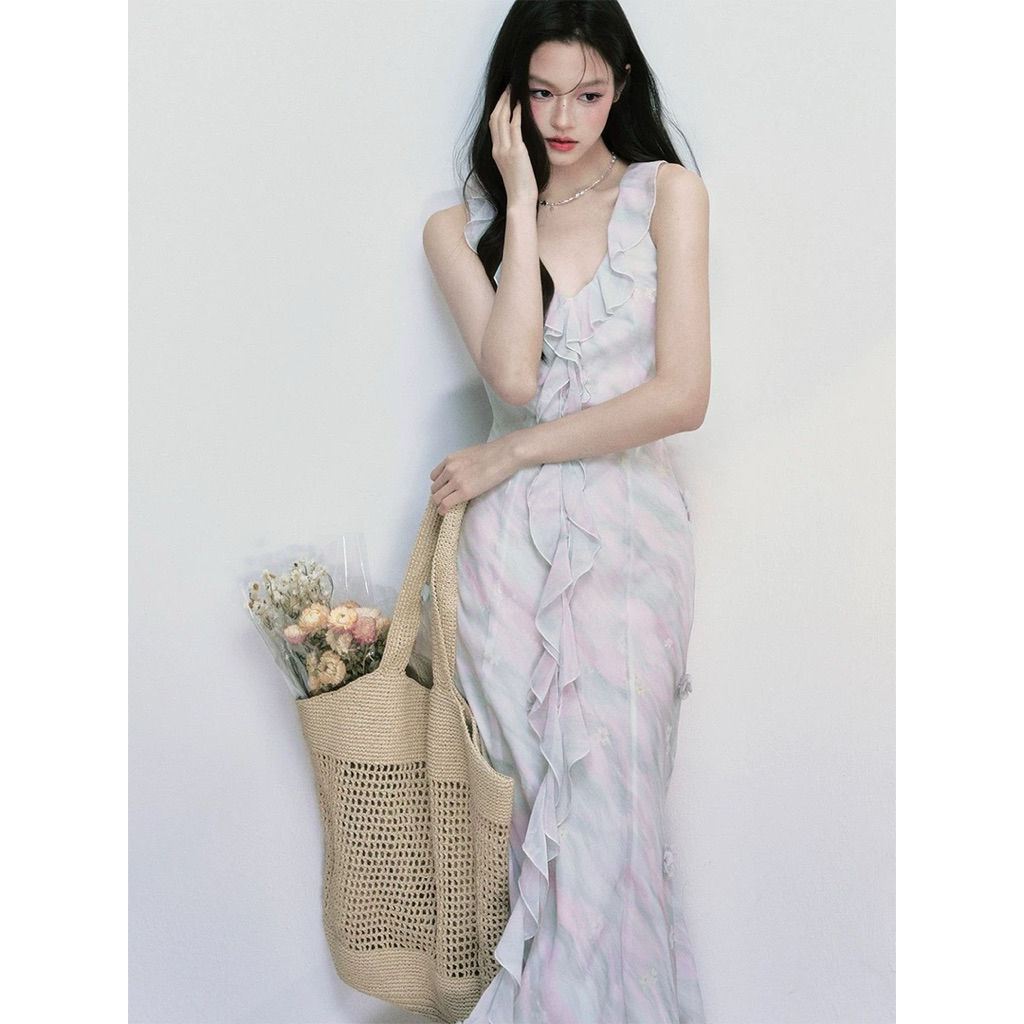 preorder✈️ Fragile heart❤️‍🔥 เดรสยาวสายเดี่ยว มีริ้วๆระบายด้านหน้า น่ารักสุดๆ 🫶🏻
