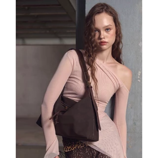GLISS - GINN กระเป๋าทรง Hobo วัสดุหนัง Pu Premium ลายผ้า