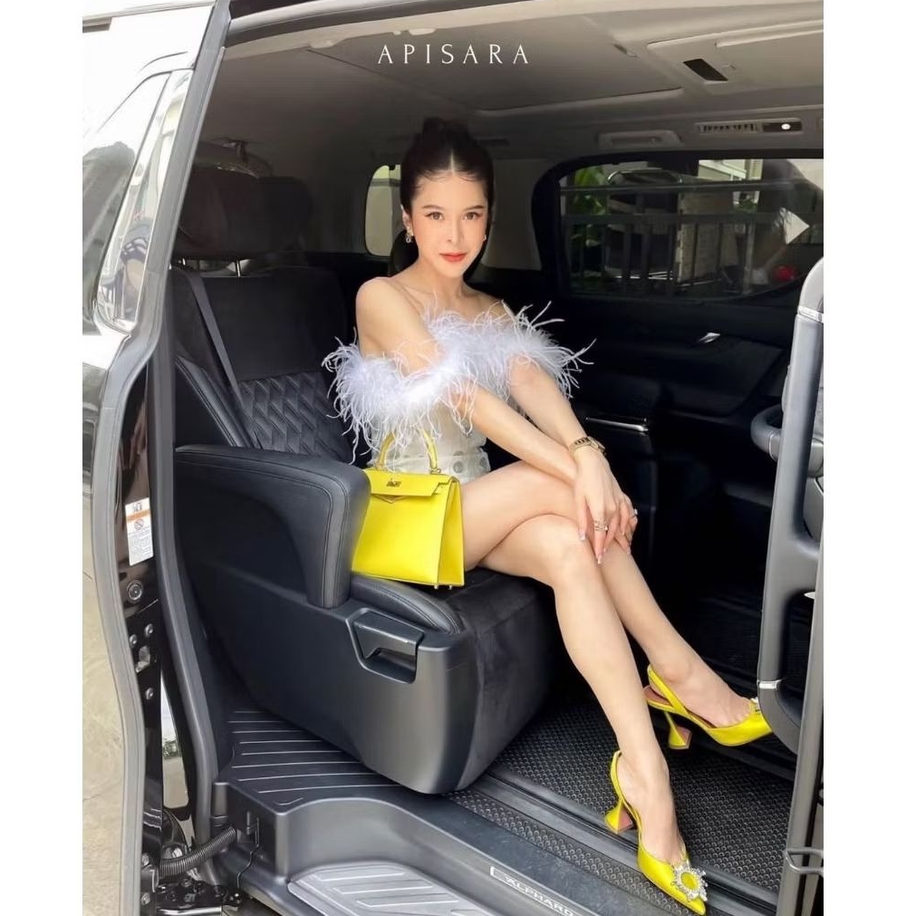 ส่งต่อ‼️Apisara/Angel🧚 (Size:S)เดรสเปิดไหล่แต่งขนนกฟรุ้งๆ(พต.ด้านล่าง)