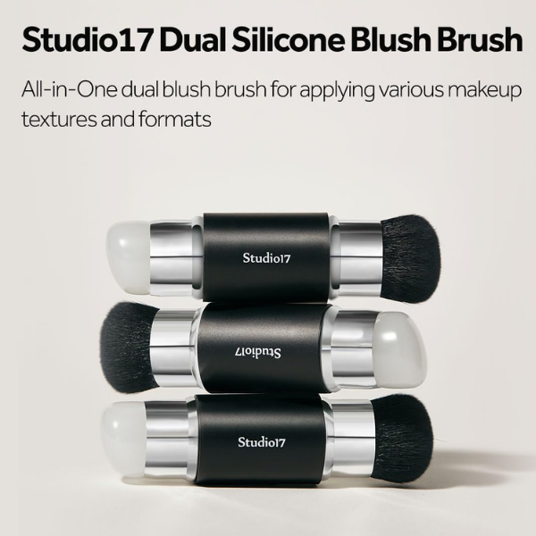 Studio17 Dual Silicone Blusher Brush | แปรงปัดแก้ม 2 หัว แปรงปัดแก้มซิลิโคน แปรงบรัชออน