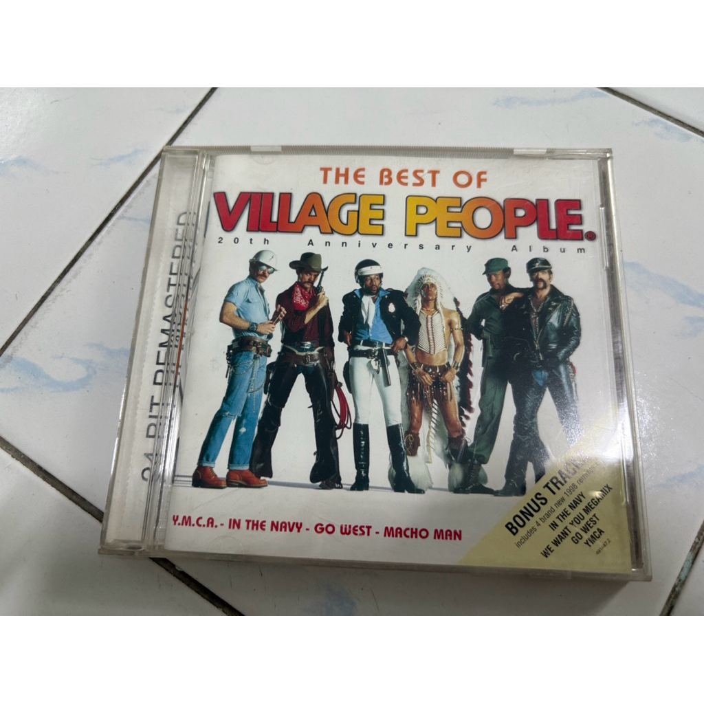 CD : THE BEST OF VILLAGE PEOPLE.