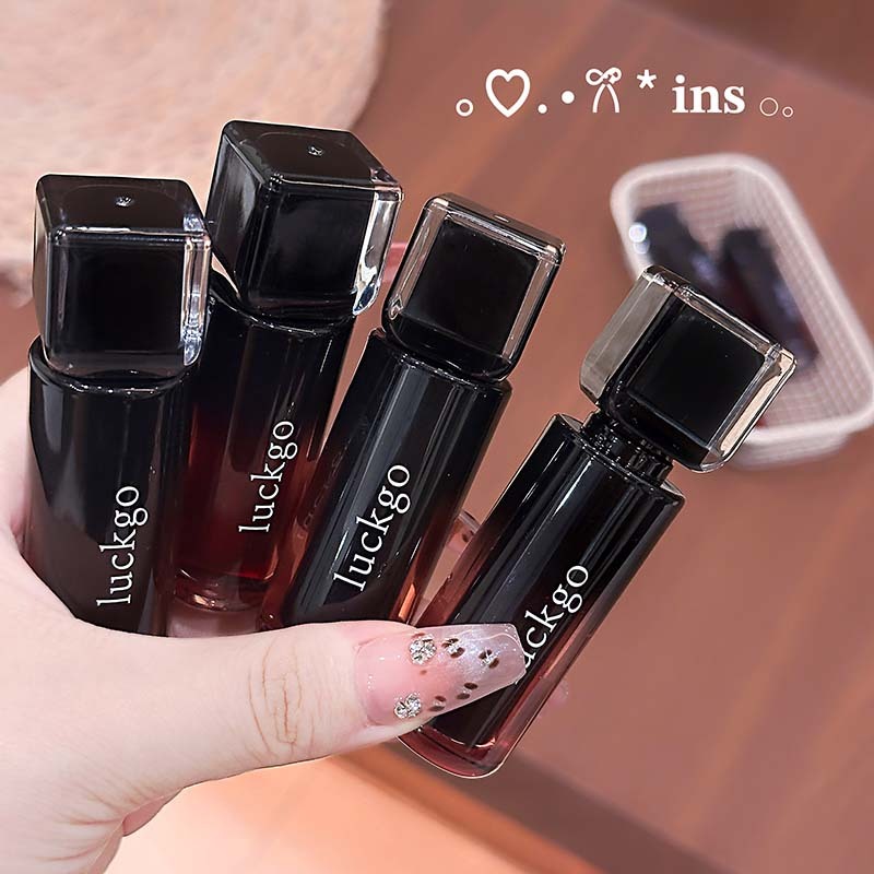 ลิปกลอสหลอดสีดําขนาดเล็กกันน้ํา กันเหงื่อ ไม่เลอะ ลิปกลอสแก้ว ลิปสติกติดทนนาน   CP06