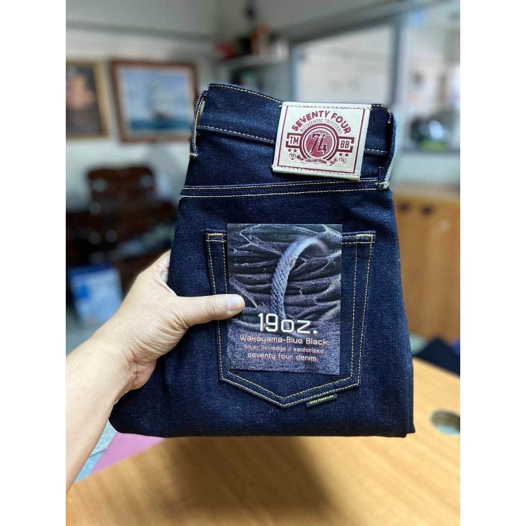 74DEnim Premium19oz.Wakayama-Blue ฺBlackรุ่นแมงป่องสีน้ำเงิน19ozมีทรงกะบอกตรงและกะบอกเล็ก