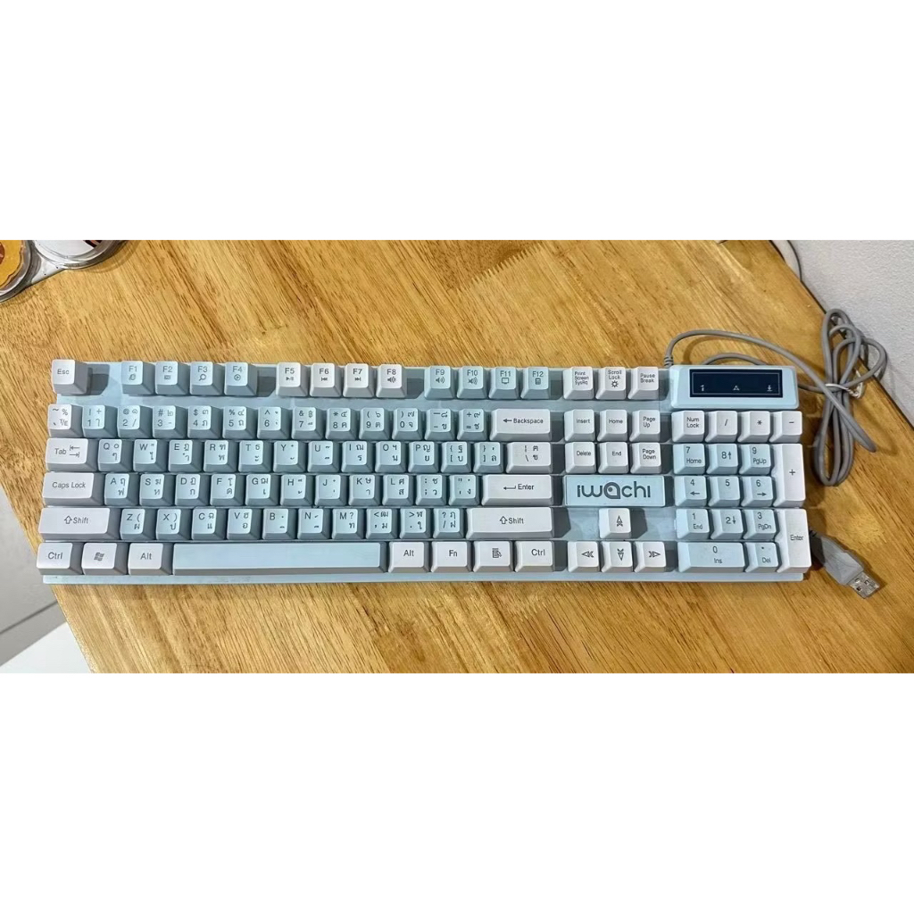 คีย์บอร์ด iwachi 100% พร้อมกล่อง