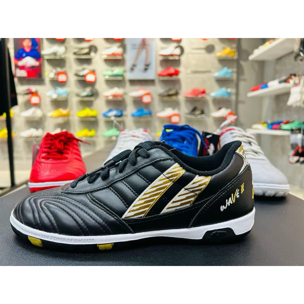 รองเท้า 100 ปุ่ม เล่นหญ้าเทียม PAN WAVE II (PF15WT)