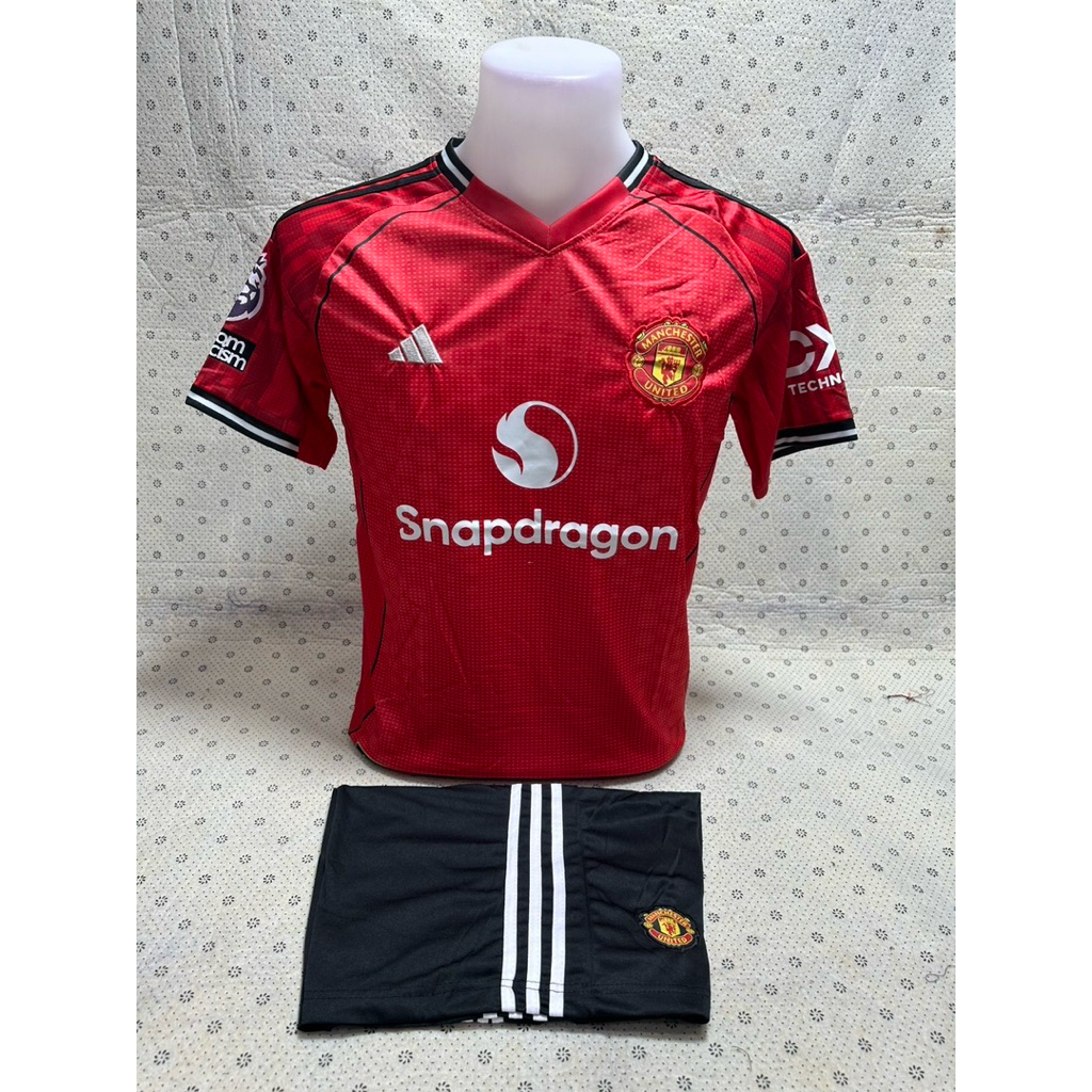 ชุดกีฬา แมนยู25/26 ชุดฟุตบอล ชุดผู้ใหญ่ ราคาโปรโมชั่น ลายใหม่ล่าสุด เนื้อผ้าดีใส่สบาย มีไซส์ M L XL 3XL ค่ะ