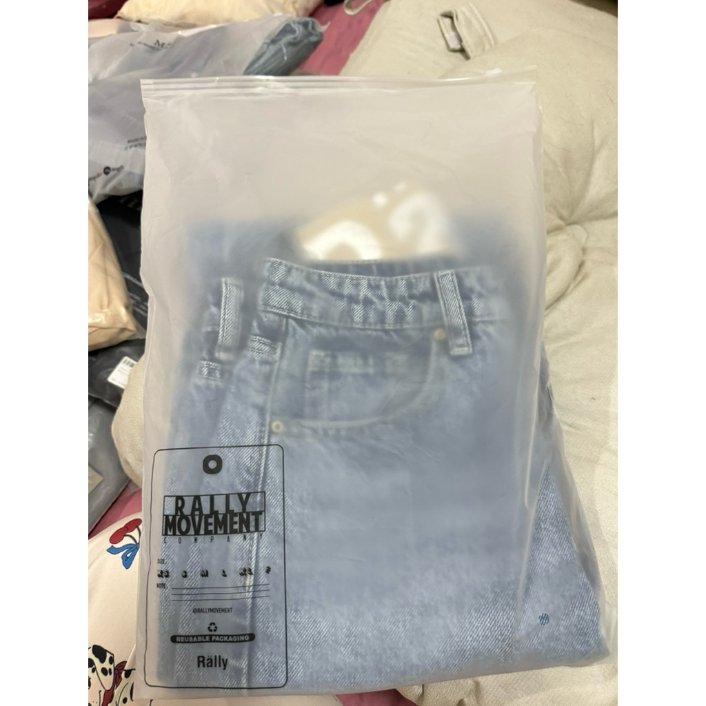 ส่งต่อกางเกงยีนส์ Rally มือ1 ไซส์s เอว25-26