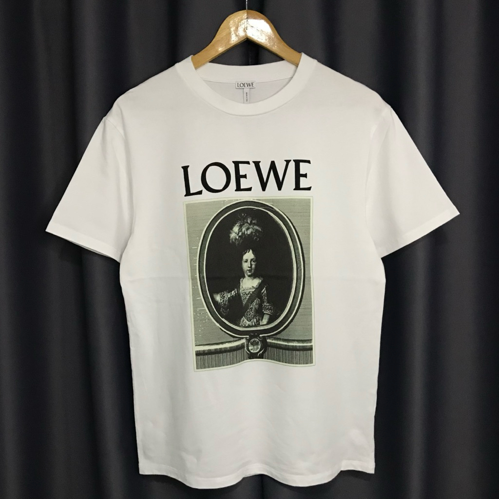 เสื้อยืด Loewe     .