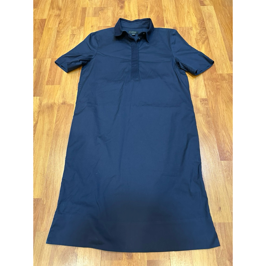 Cos เดรสสั้น คอปก สีกรม มีกระเป๋าข้าง แบรนด์ Cos