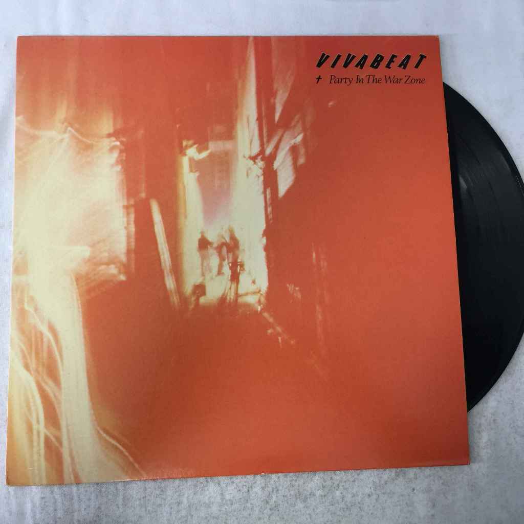 Party in the War Zone - Vivabeat  LP ขนาด 12 นิ้ว  K9