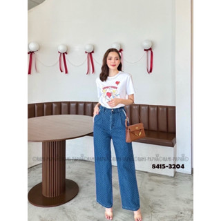 🌟Set เสื้อยืดสีขาวดีเทลคอแต่งไข่มุก มาพร้อมกับ กางเกงยีนส์ 8…