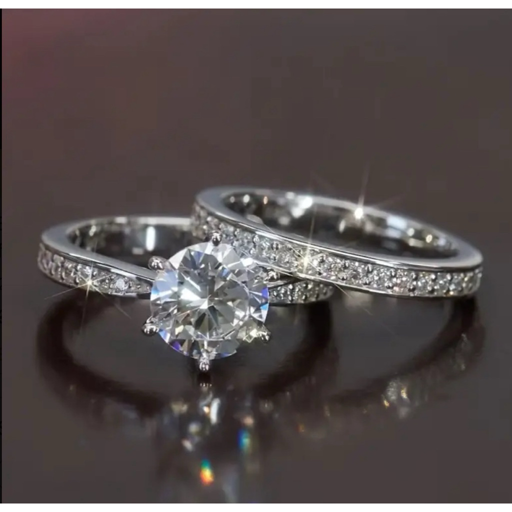 Elegant Synthetic Zirconia Engagement & Wedding Rings for Couples - Sparkling Round-Cut Center Stone