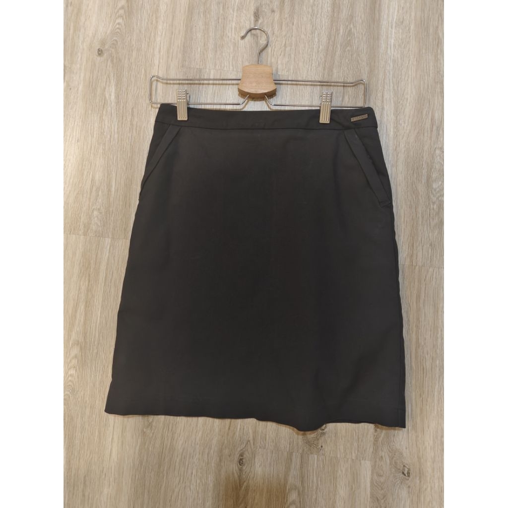 กระโปรง สีดำ ใส่ทำงานสวย กระเป๋าข้าง brand : espada