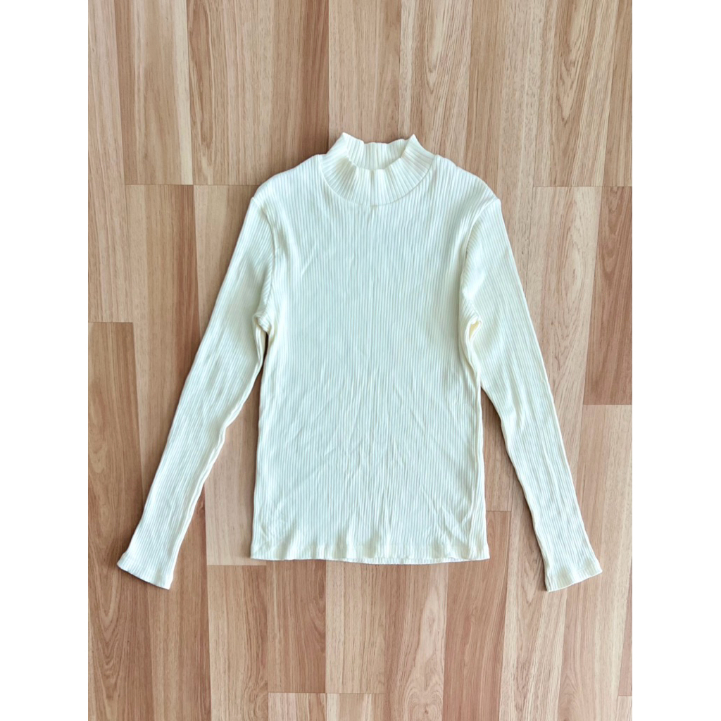 uniqlo rib rop ผ้าร่องคอปีน