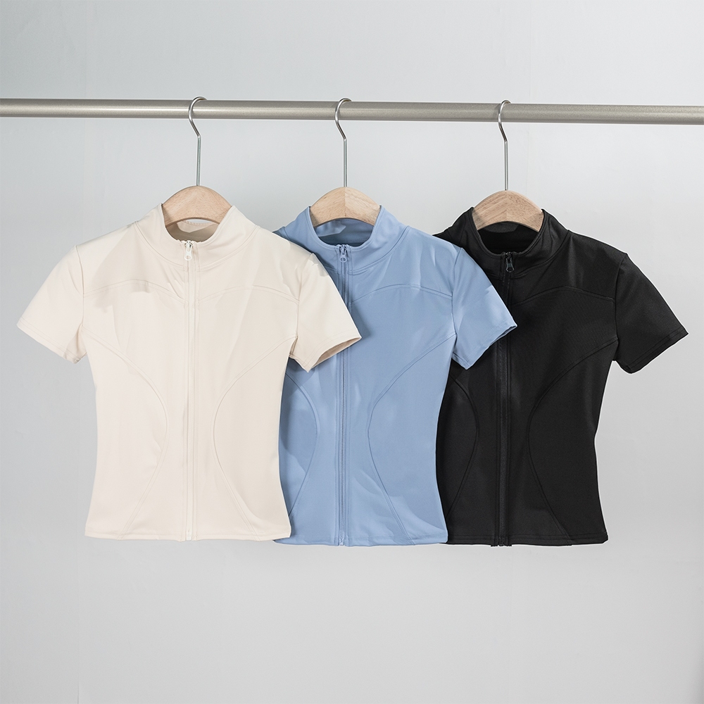 FitYoga เสื้อยืดแขนสั้นรัดรูปสตรี สำหรับวิ่งและเทรนนิ่ง มีซิปและคอตั้ง ใช้เป็นเสื้อแจ็กเก็ตออกกำลังกายได้ ราคา ถูกที่สุด ดีลบีเคเค แกลเลอรีภาพที่ 3
