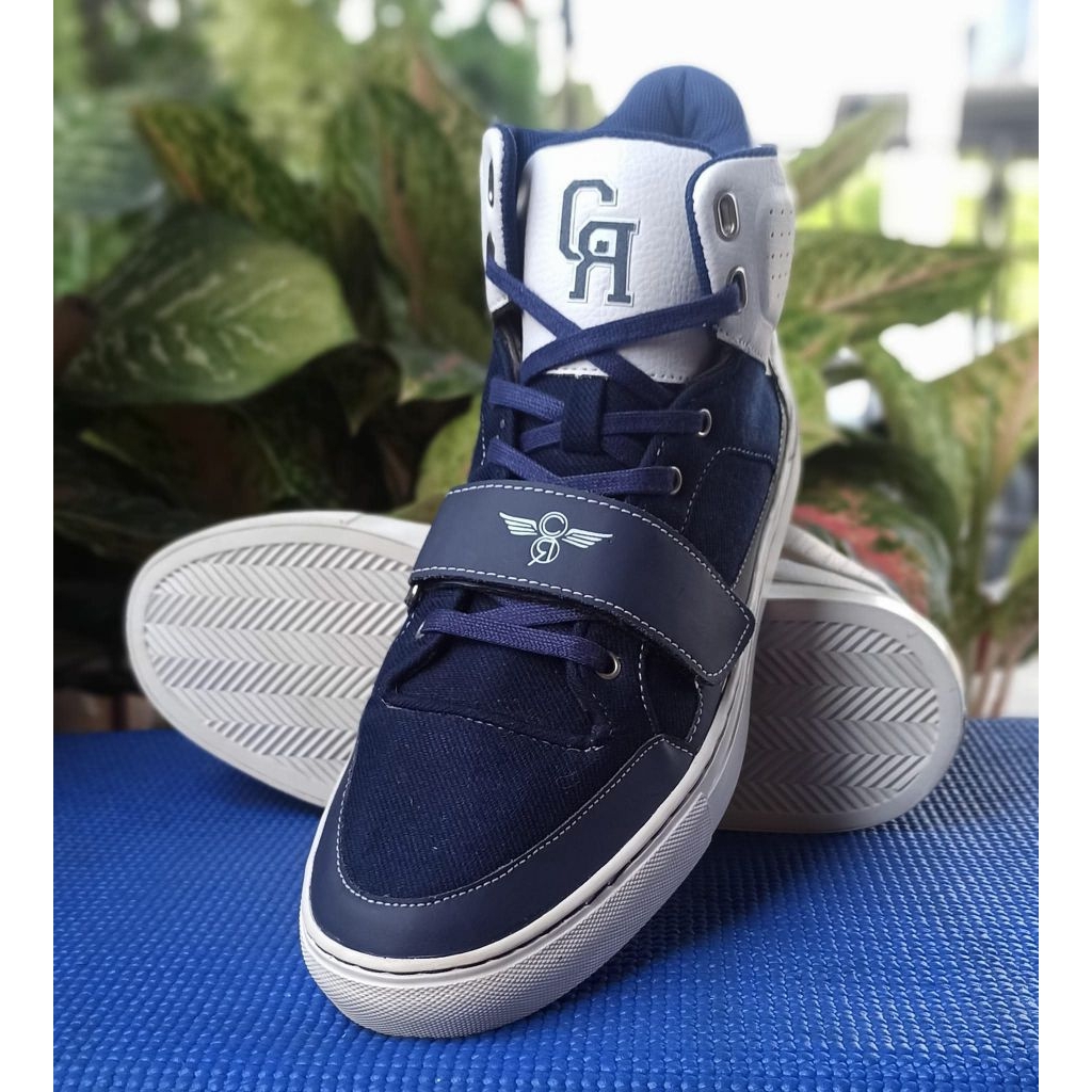 รองเท้ามือสองของแท้size 44/28.5 cm(10.5us)✅ 690 บาท