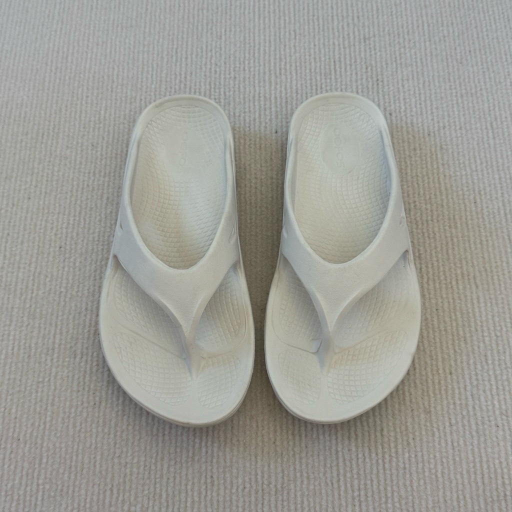 Oofos รองเท้าแตะเพื่อสุขภาพมือสองของแท้ made in korea sz.38