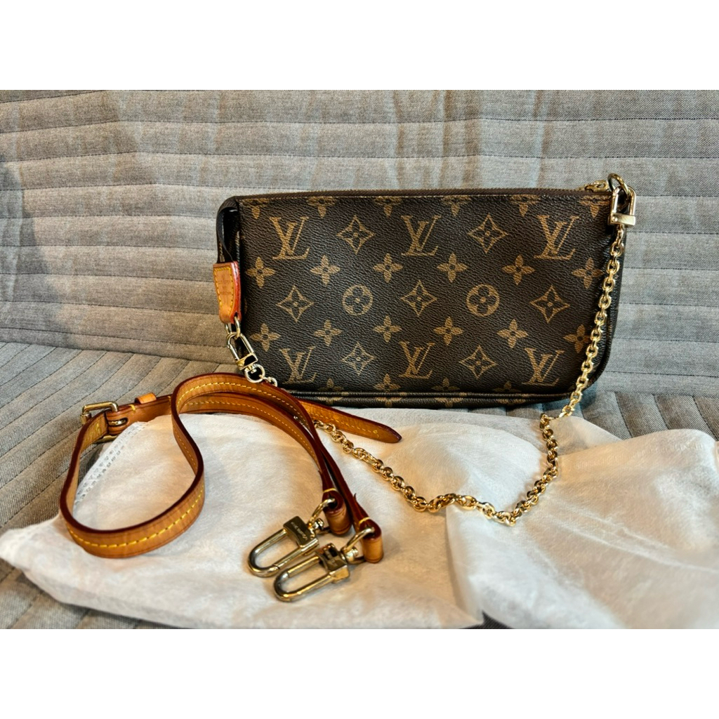 กระเป๋า Louis Vitton รุ่น Pochette