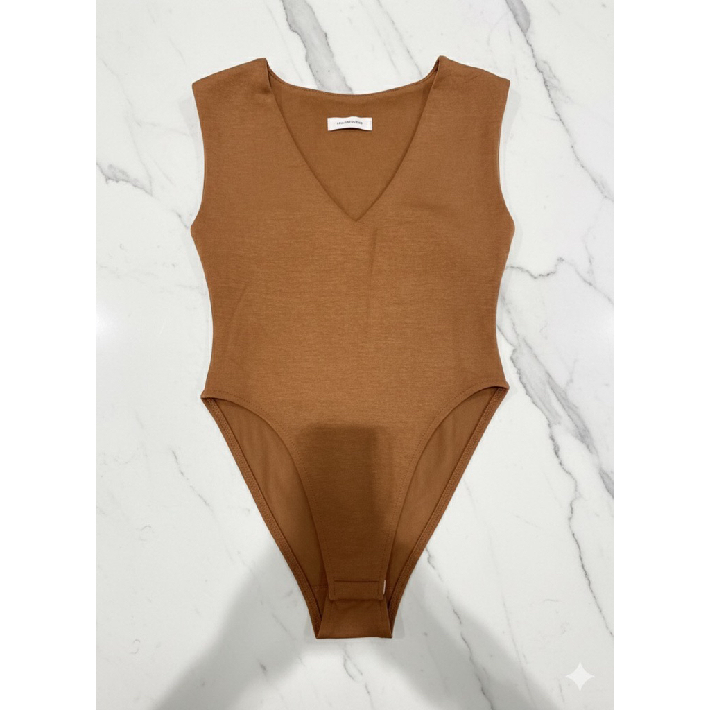 บอดี้สูท Bodysuit คอวีสีส้มอิฐ/สีน้ำตาลทอง! แบรนด์ onseason🧡✨