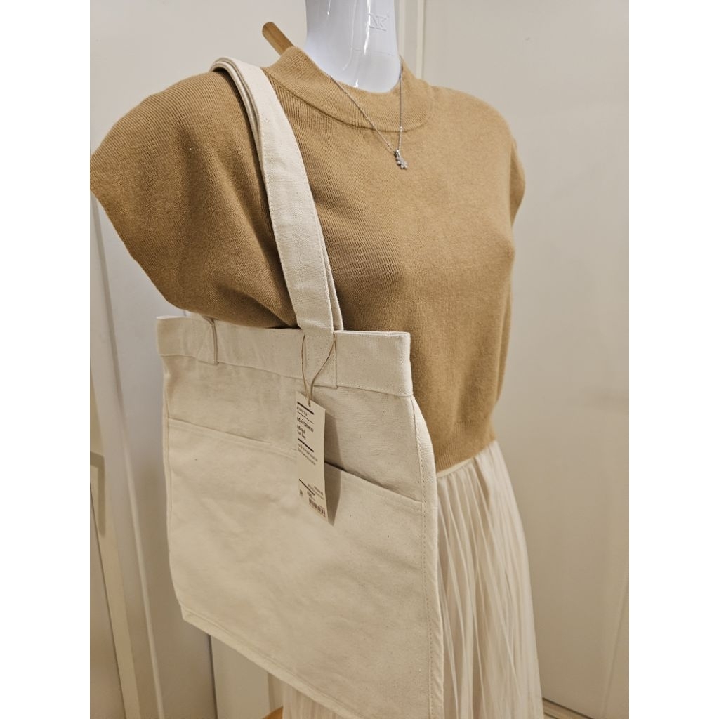 กระเป๋าสะพายข้าง ผ้าฝ้ายทรงสูง มูจิ Muji