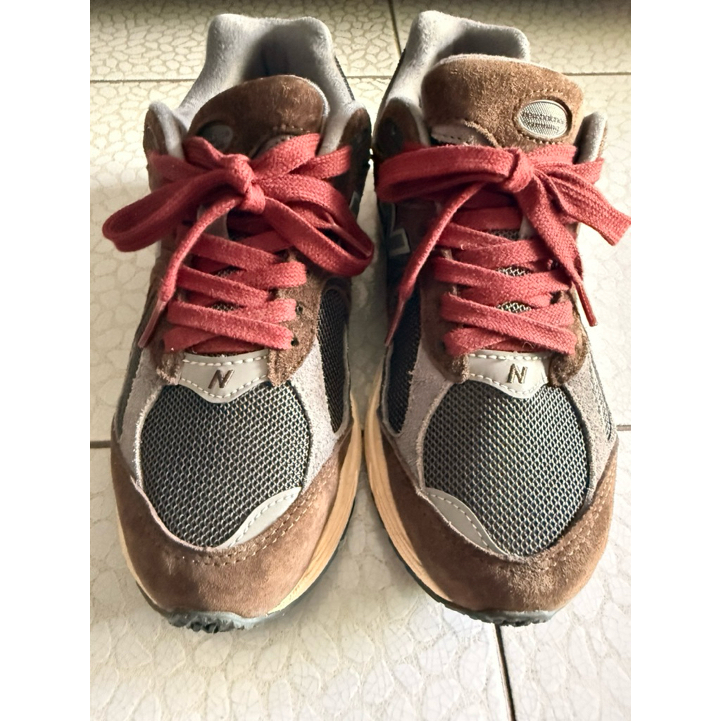 New balance 2002R สีน้ำตาล