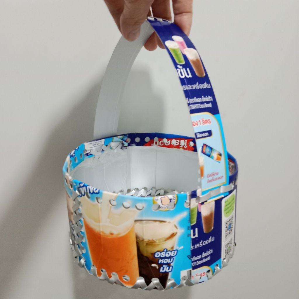 ตะกร้า ทำจากกล่องนม เป็นงานแฮนด์เมด - รูปที่ 5