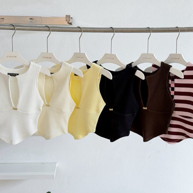 SIMPLE TOP เสื้อแขนกุด Unigam