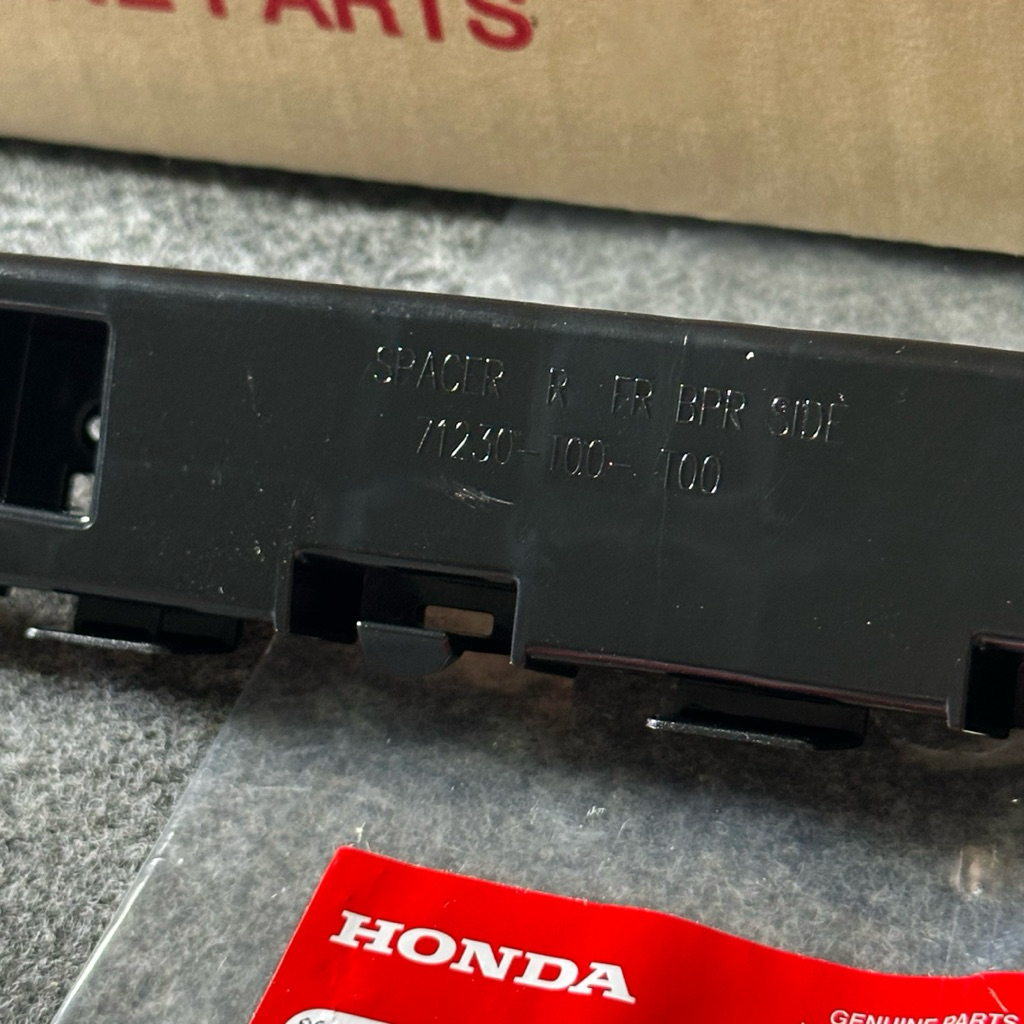 แท้ศูนย์  % ขายึดกันชนหน้า City 20-23 Sedan Hatchback