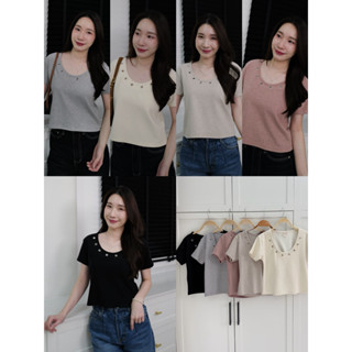 เสื้อคอกลมยู ดีเทล*เสื้อห่วง* เป็นทรง😊
