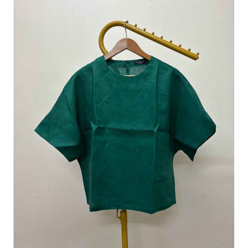 เสื้อลินินแท้ คอกลม แขนสั้นในตัว สวมหัว กระดุมคอหลัง ไหล่สโลป ผ้าลินินแท้ “อก 50 นิ้ว“ - รูปที่ 3