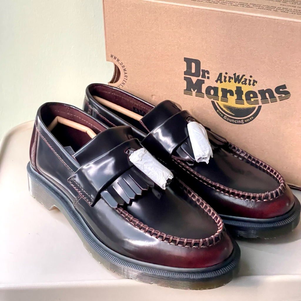 Dr. Martens Adrain Tassel Loafers ใหม่ แท้ 💯 สีแดง เชอร์รี่ cherry red arcadia shoes รองเท้าหนัง รอง