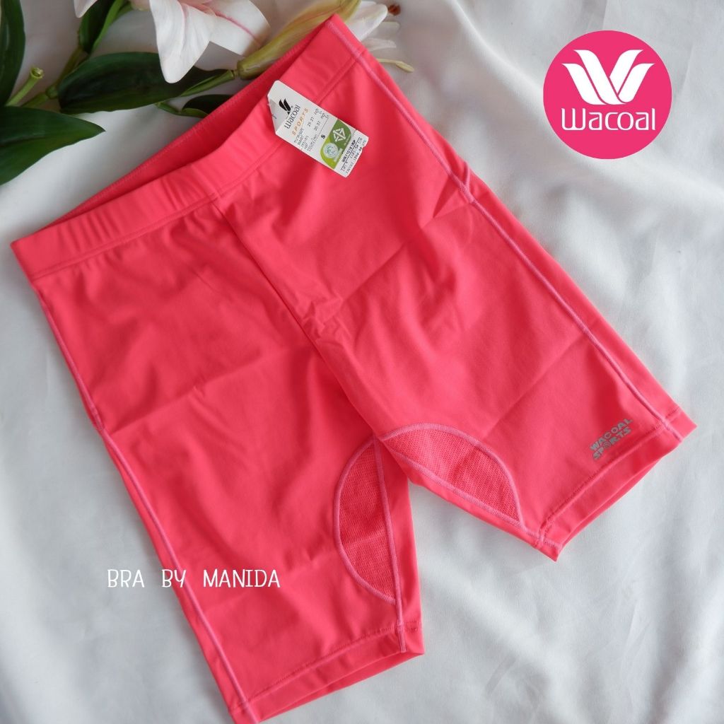 Wacoal Sport ราคาป้าย 1200 กางเกงขาสั้นออกกำลังกาย   เอวสม๊อค ผ้ากระชับ และยืดหยุ่นได้ดี
