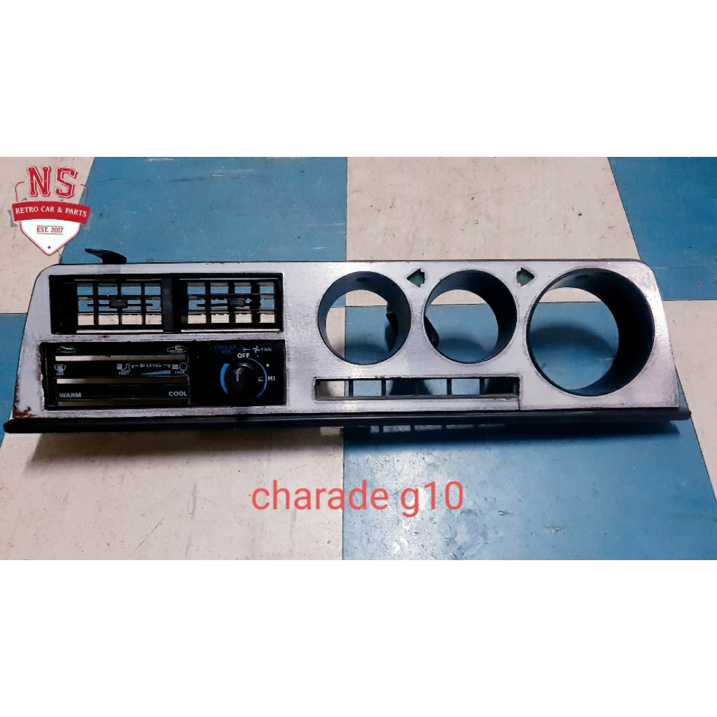 กรอบหน้าปัดจอไมล์ daihatsu charade g10 (สินค้ามือสอง)
