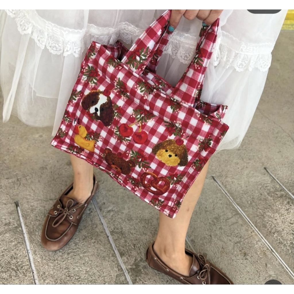 FLUFFY BAG PSMaterial กระเป๋านุ่มนิ่มเเบบแม่ชมและน้าพลอย กระเป๋า Fluffy SizeMINI เดรสPsMaterial ชุดP