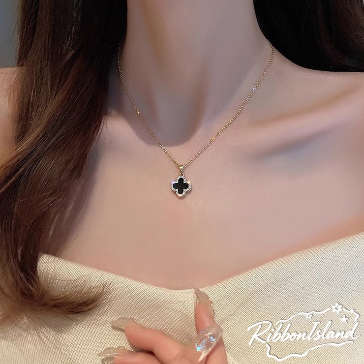 necklace สร้อยคอe สไตล์เกาหลี🍀🍀 ins จี้ เพชร โคลเวอร์สี่แฉก สีดำและสีขาว แฟชั่น ส่งเร็ว COD