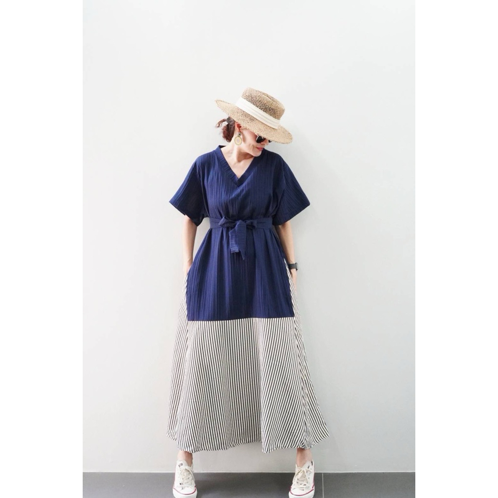 เชิ้ตคอปกแขนสั้น ลายสุดคลูผ้าด๊อบบี้พิมพ์ลาย