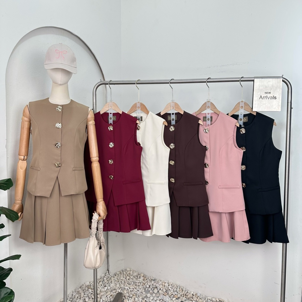 Mook_shop Setเสื้อแขนกุดกระดุมทอง+กระโปรงพลีทอัดกาว มีซับใน