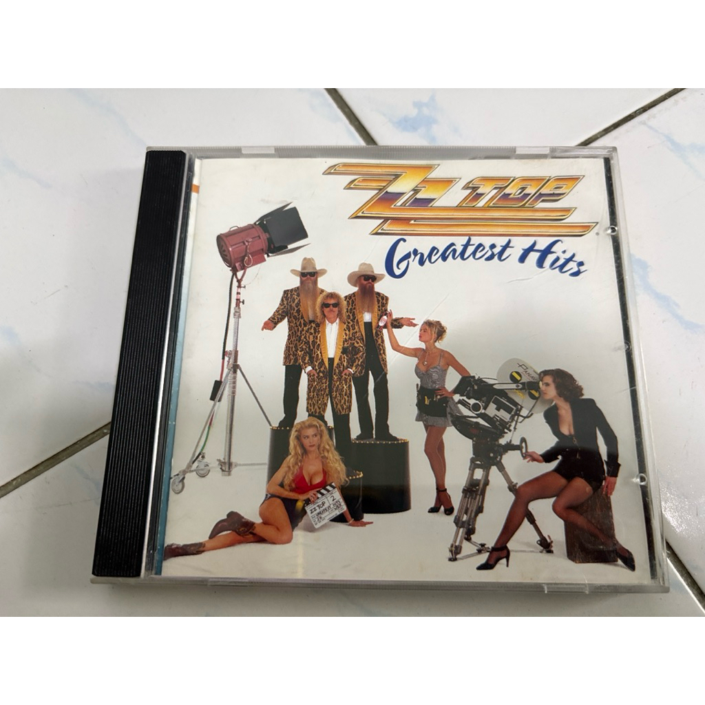 CD : ZZ TOP - GREATEST HITS.