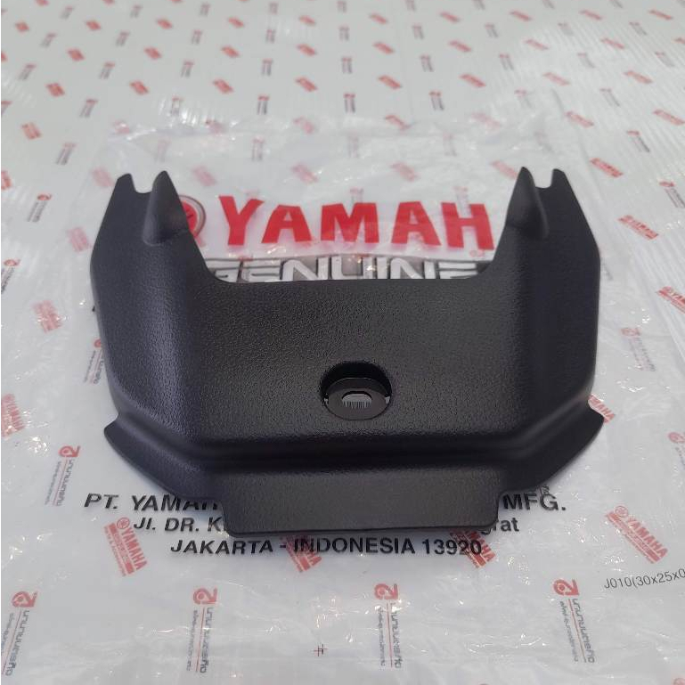 B6HF842N00 ฝาครอบใต้เบาะ NMAX 2021-2024 แท้ YAMAHA B6H-F842N-00