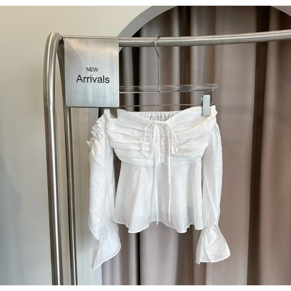 เสื้อปาดไหล่จากร้านmesave