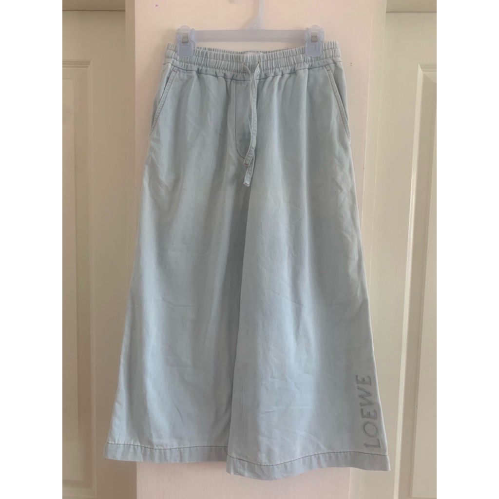 กางเกงยีนส์ ขาบาน ห้าส่วน แบรนด์  Loewe มือสอง