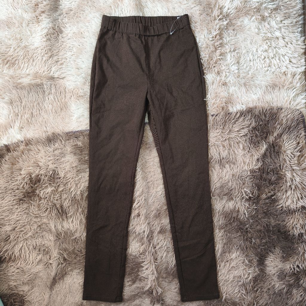 กางเกง Gu                  .