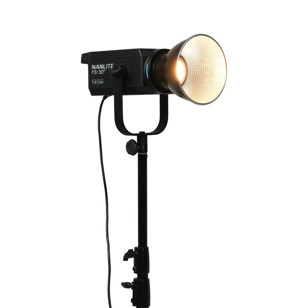 Nanlite FS-300C AC-Powered RGBW Color LED Monolight รูปที่ 3