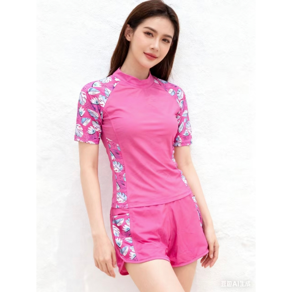 ชุดว่ายน้ำผู้หญิง เสื้อแขนสั้นกางเกงขาสั้น กางเกง2ชั้น รุ่น 31018