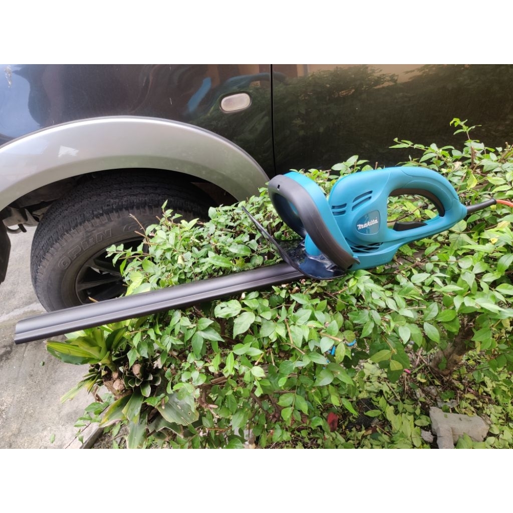 เครื่องตัดแต่งกิ่งMakita UH5261X