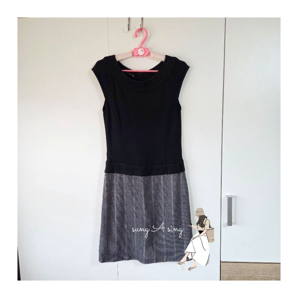 🐺ชุดสีดำ Lolita Brand SALE❗️ ผ้ายืดหนา เดรสยืดสีดำ แขนกุด งานมือสองมีตำหนิรูปสุดท้าย📌 สภาพดี #ชุดดำ#