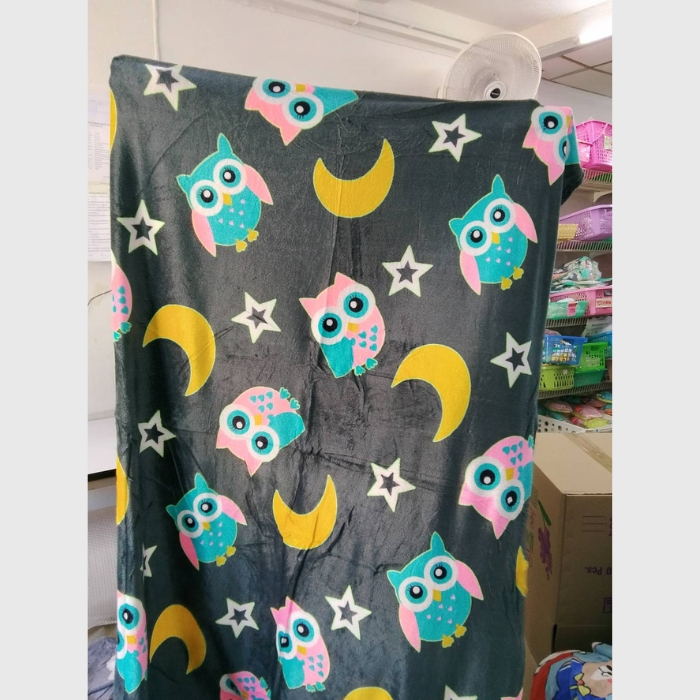 ผ้าห่มนาโน 4 ฟุต ลายการ์ตูน สีสวย เนื้อนุ่ม ไม่ระคายผิว มีลายให้เลือก - รูปที่ 4