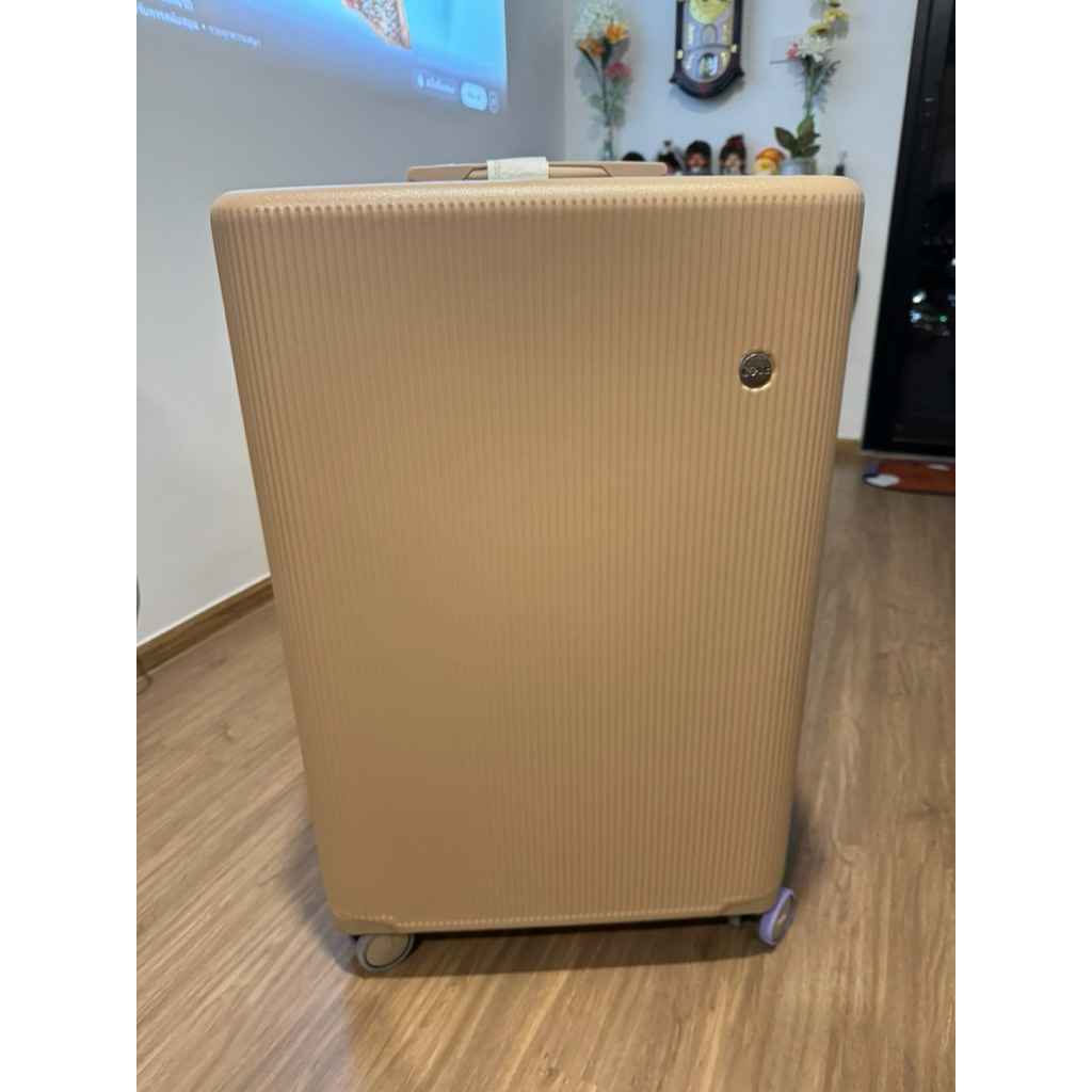 กระเป๋าเดินทางcoveใบใหญ่