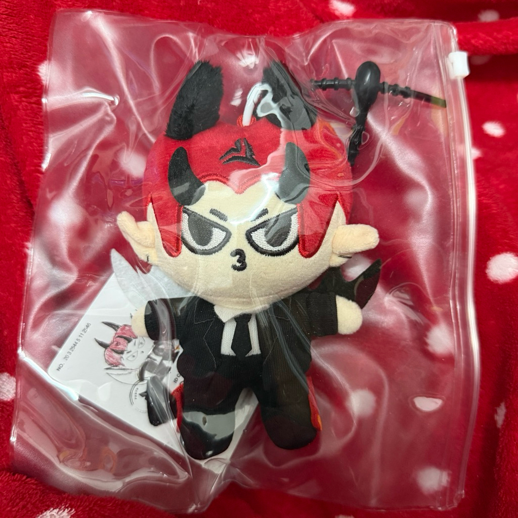 (พร้อมส่ง) V.1 DOMIIA DOLL KEYCHAIN