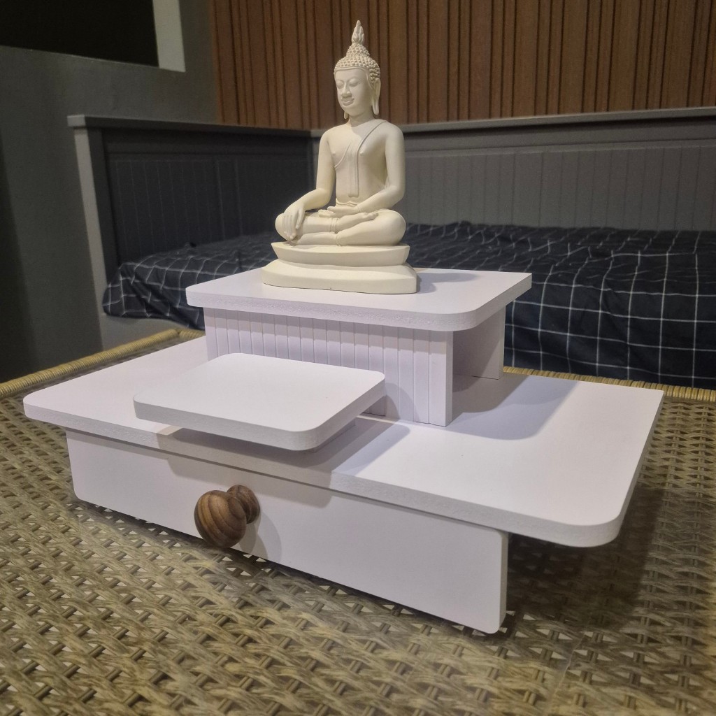 ชั้นวางพระบูชารุ่นใหม่ล่าสุดมีที่วางแก้วน้ำหรือธูปเทียนด้านหน้า มีขนาดในภาพประกอบ